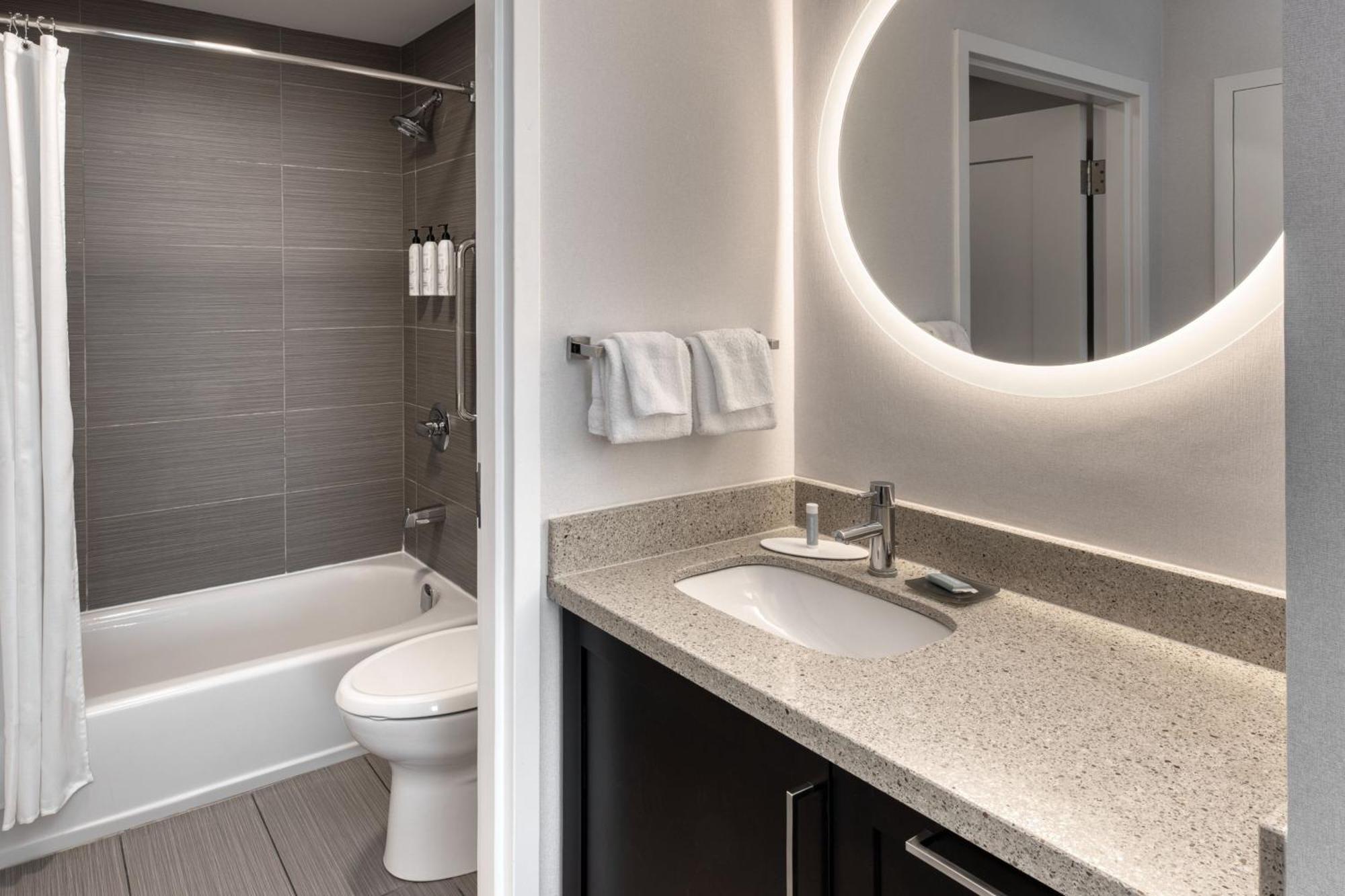 Towneplace Suites By Marriott Belleville Bagian luar foto