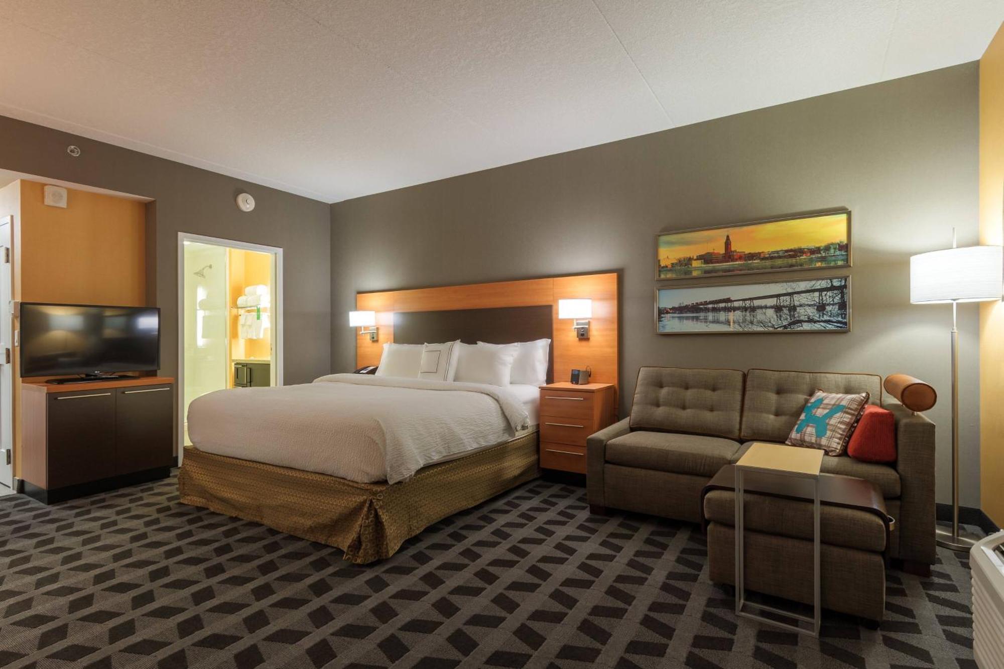 Towneplace Suites By Marriott Belleville Bagian luar foto