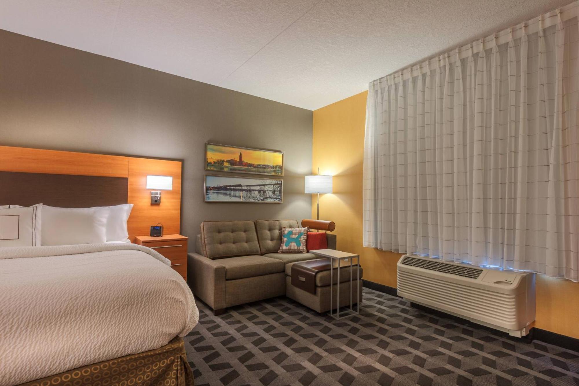 Towneplace Suites By Marriott Belleville Bagian luar foto